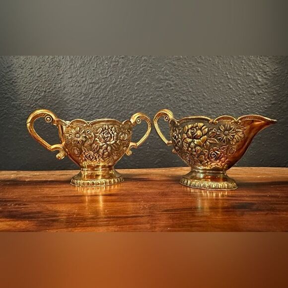 Small metal/enamel sugar and creamer set - Picture 1 of 8